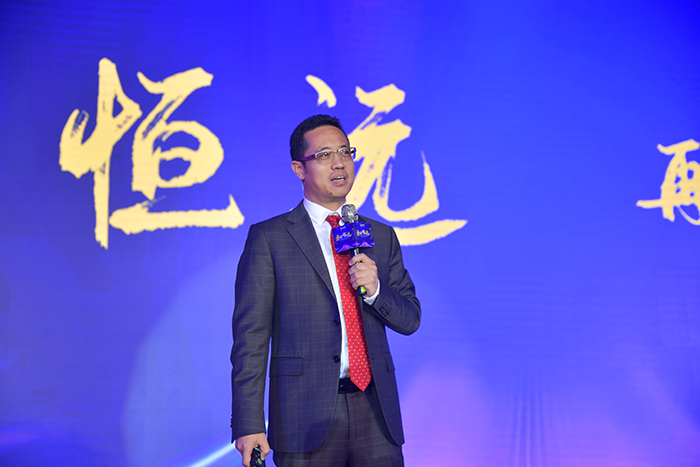 张剑发表新年致辞.jpg