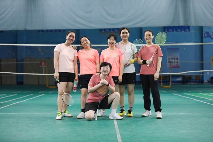 3女双合影.jpg